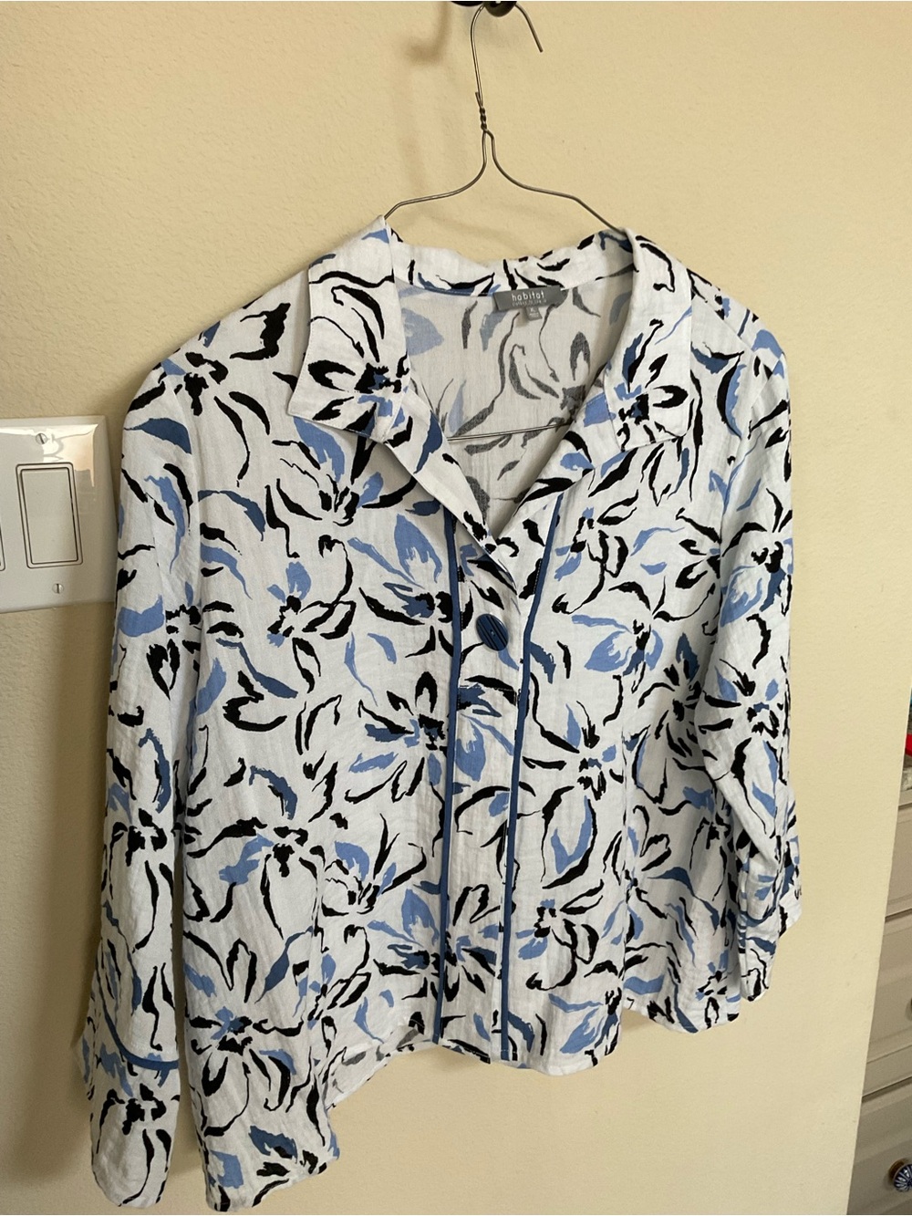 Blue/ white/black linen top